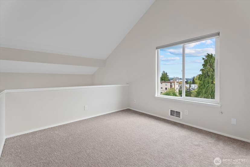 Property photo for 1109 N Allen Place #205, Seattle photo 14