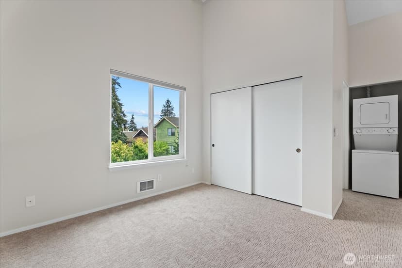 Property photo for 1109 N Allen Place #205, Seattle photo 17