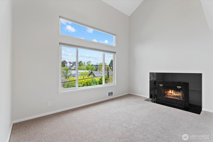 Property photo for 1109 N Allen Place #205, Seattle photo 15