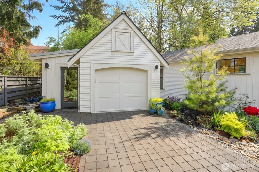 Property photo for 2327 NE 127th Street #B, Seattle photo 35