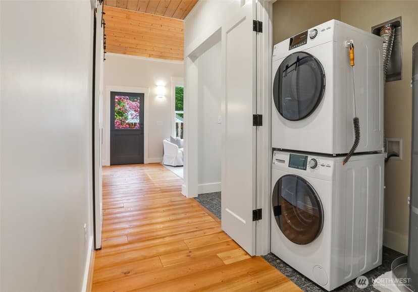 Property photo for 2327 NE 127th Street #B, Seattle photo 30