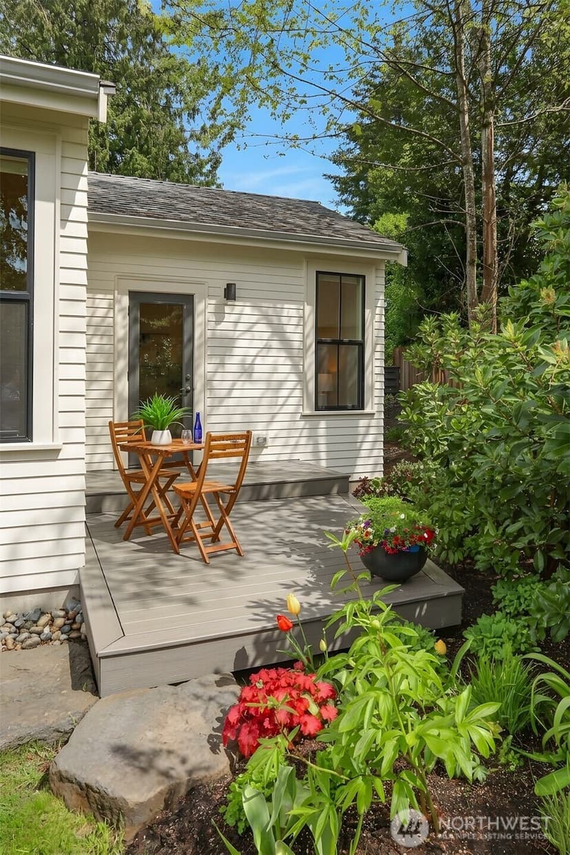 Property photo for 2327 NE 127th Street #B, Seattle photo 34