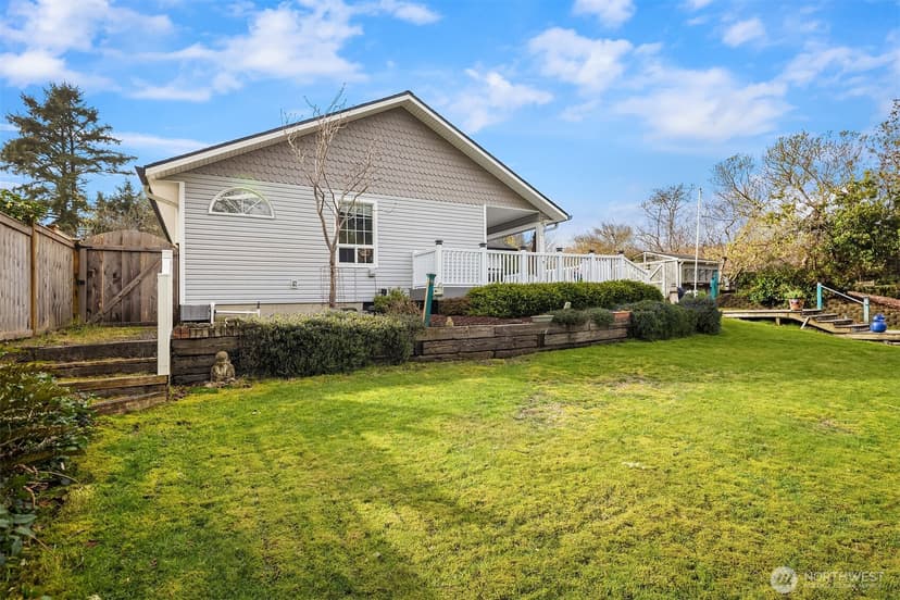 Property photo for 646 Island Cir SE, Ocean Shores photo 30