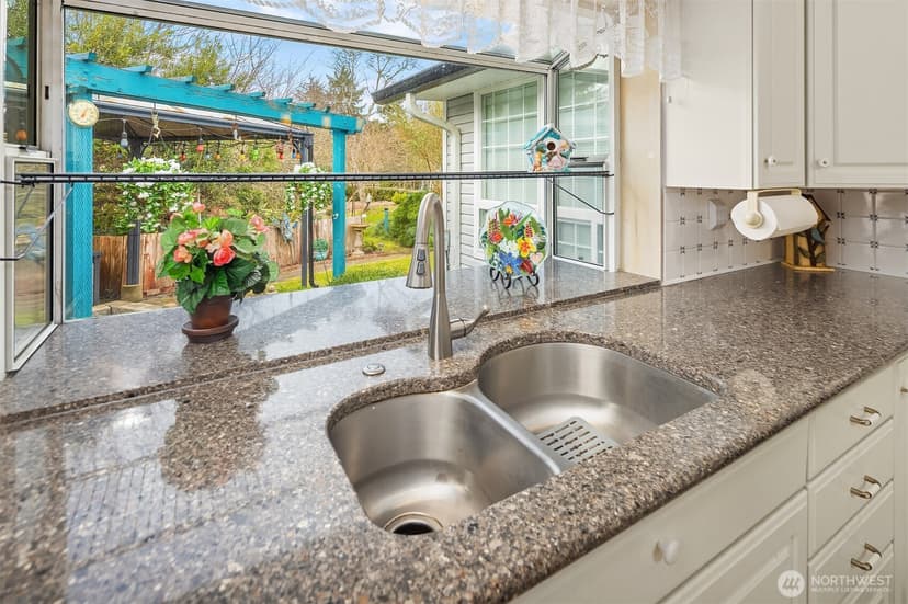Property photo for 646 Island Cir SE, Ocean Shores photo 22