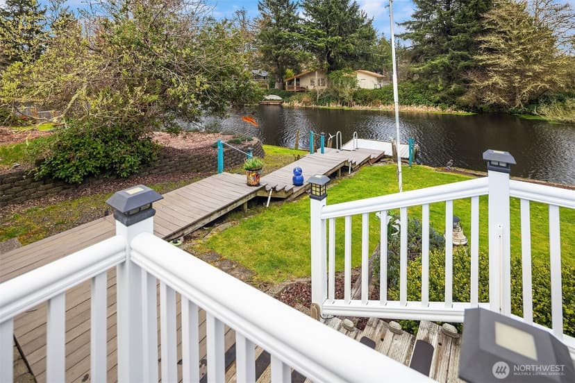 Property photo for 646 Island Cir SE, Ocean Shores photo 26