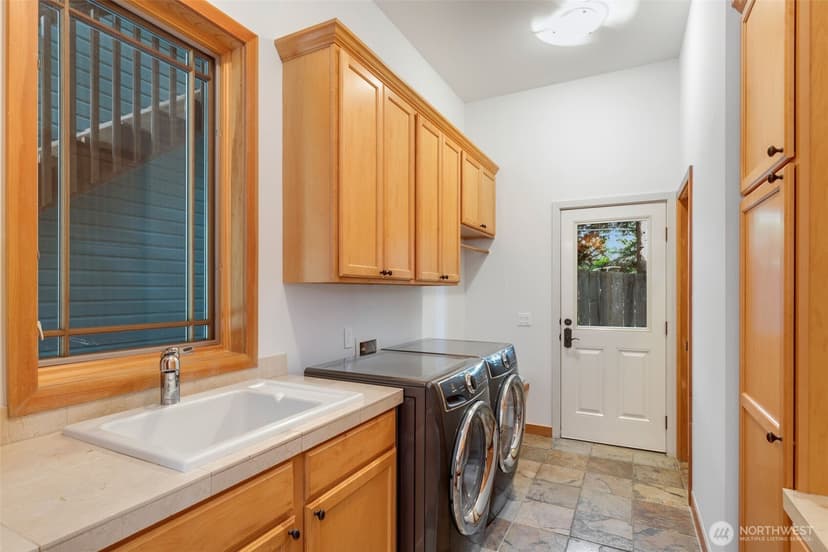 Property photo for 8551 NE Juanita Drive, Kirkland photo 18