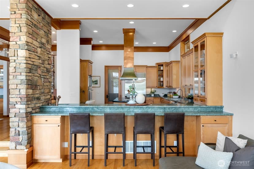 Property photo for 8551 NE Juanita Drive, Kirkland photo 13