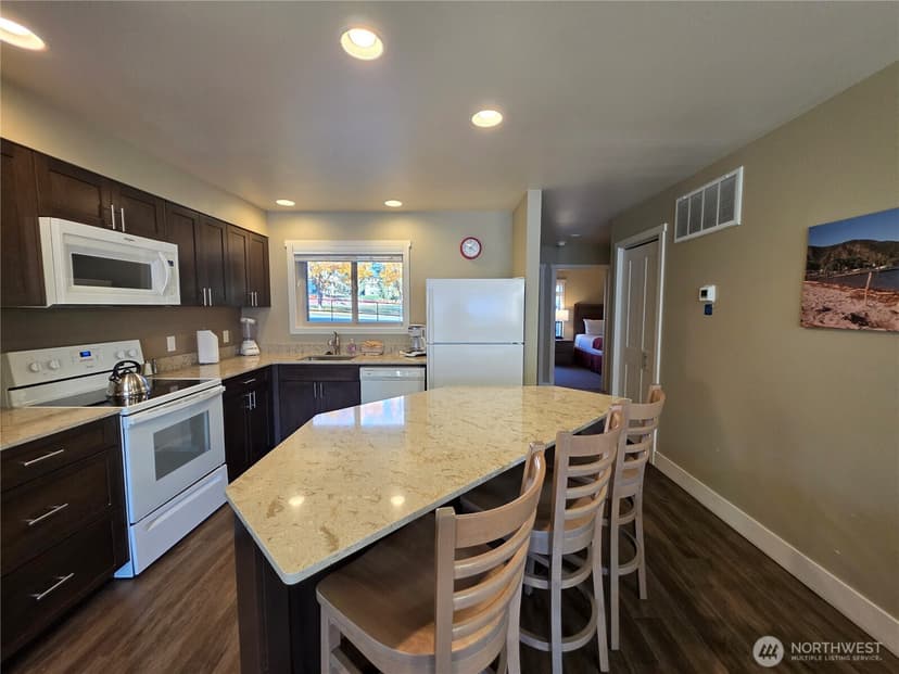 Property photo for 1 Lakeside 714-I, Manson photo 9