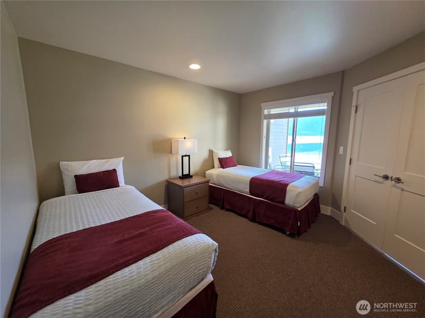 Property photo for 1 Lakeside 714-I, Manson photo 12