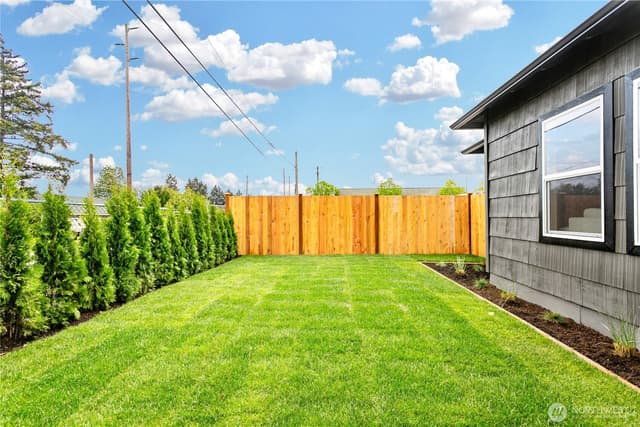 Property photo for 8706 Durango Street SW, Lakewood photo 3
