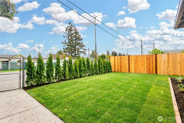 Property photo for 8706 Durango Street SW, Lakewood photo 4