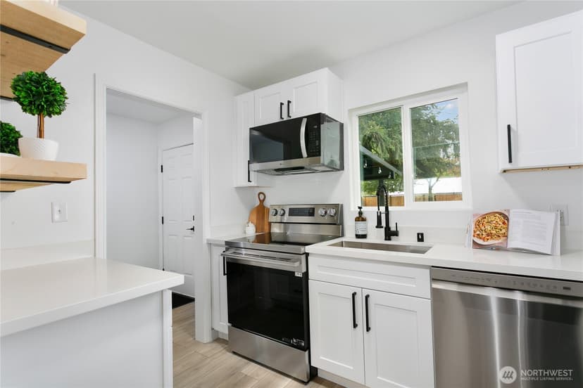 Property photo for 8706 Durango Street SW, Lakewood photo 14