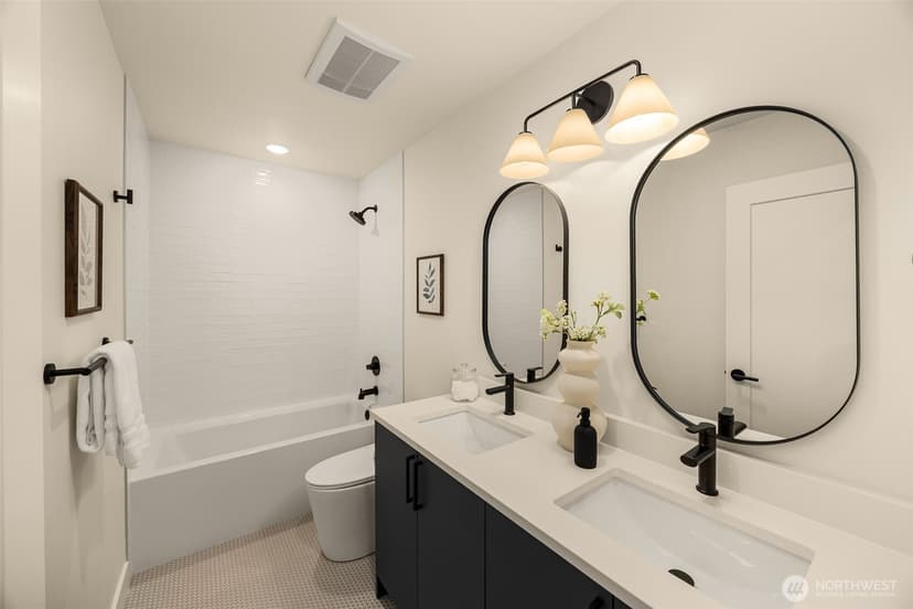 Property photo for 5204 Sand Point Way NE, Seattle photo 16