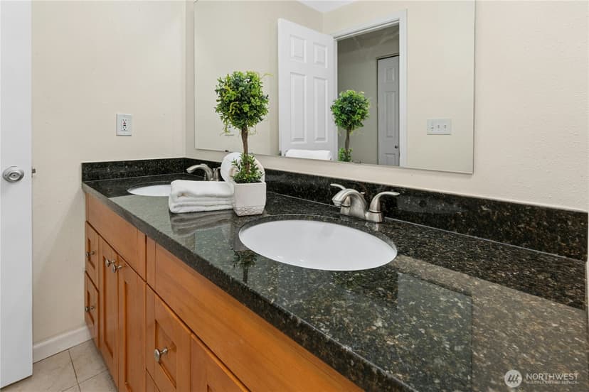 Property photo for 26613 197th Place SE, Covington photo 15
