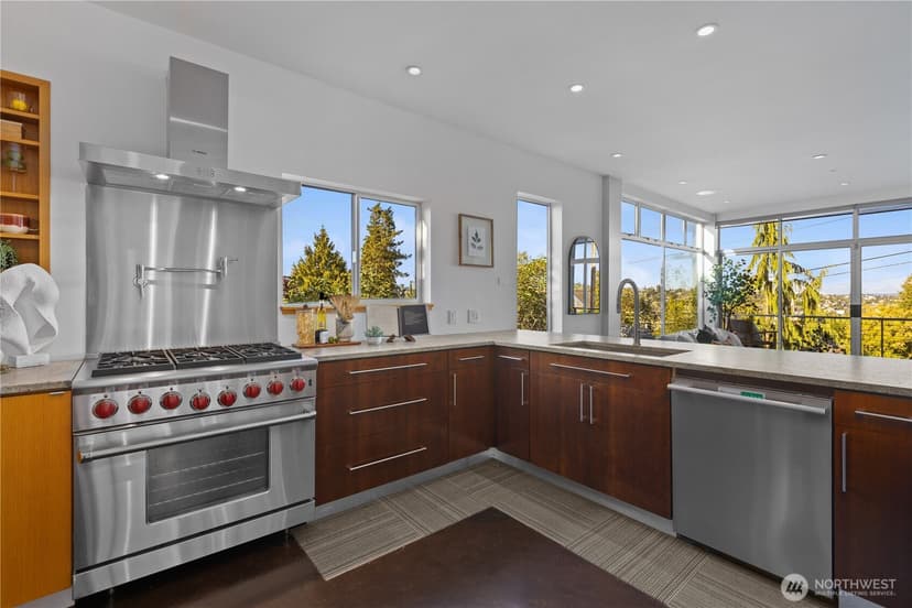 Property photo for 3451 10th Avenue W, Seattle photo 13