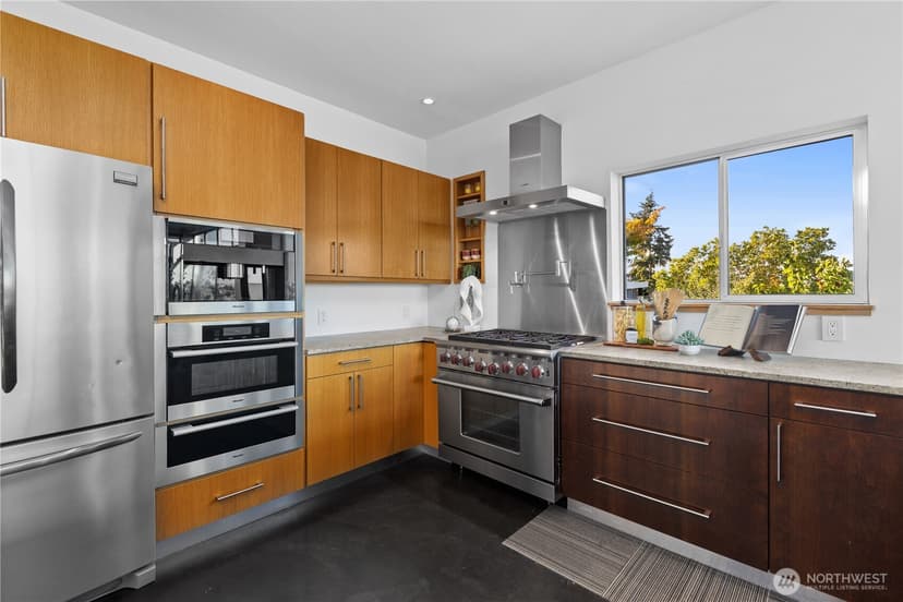 Property photo for 3451 10th Avenue W, Seattle photo 14