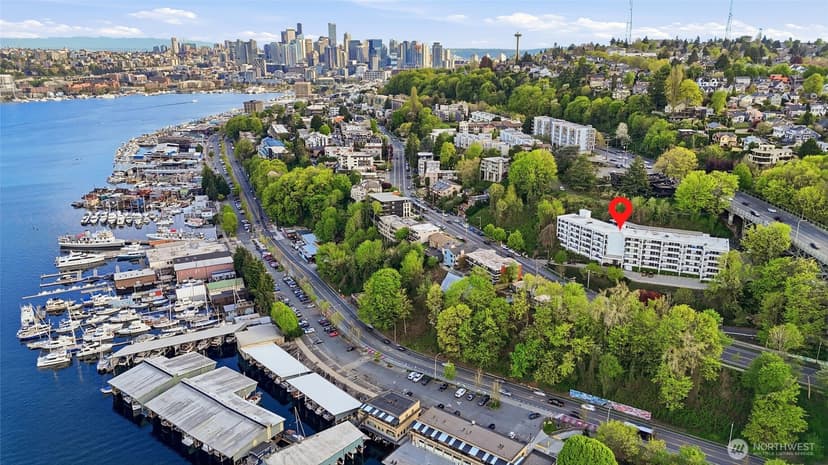 Property photo for 2565 Dexter Avenue N #103, Seattle