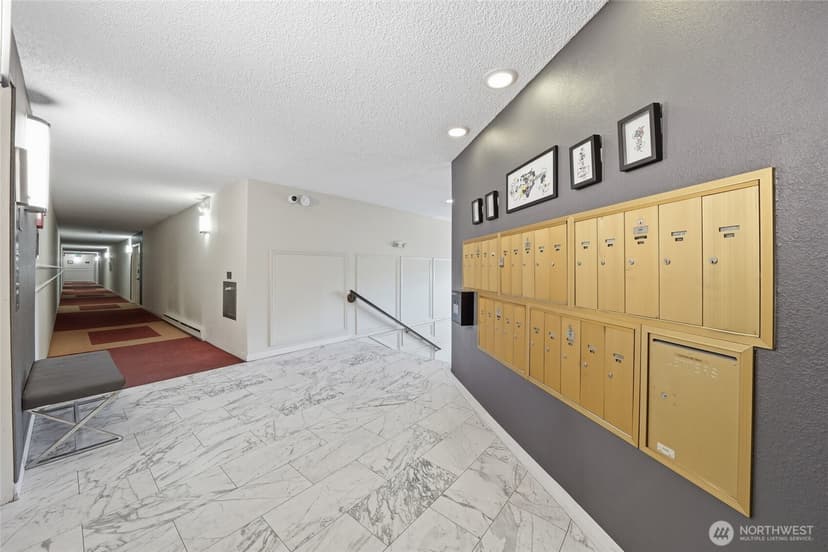 Property photo for 2565 Dexter Avenue N #103, Seattle photo 33