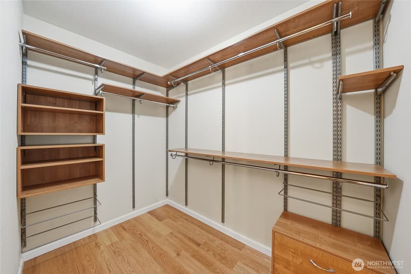 Property photo for 2565 Dexter Avenue N #103, Seattle photo 20