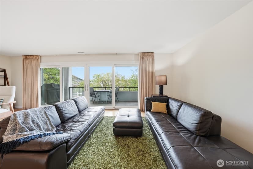 Property photo for 2565 Dexter Avenue N #103, Seattle photo 8