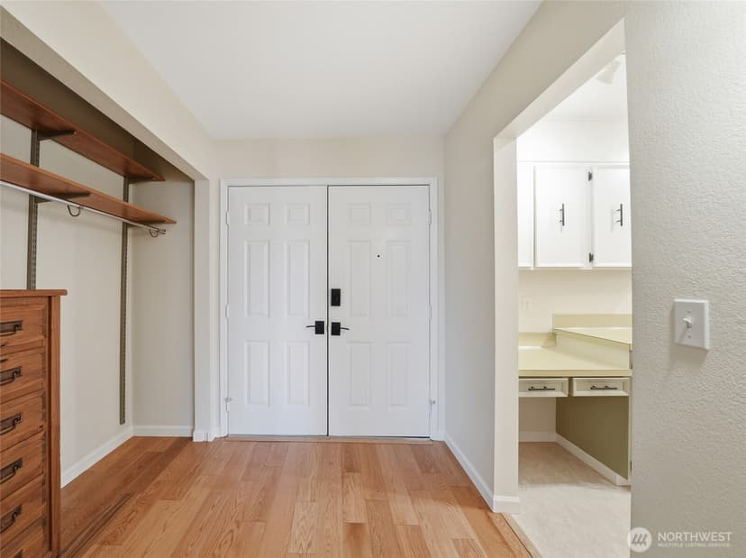 Property photo for 2565 Dexter Avenue N #103, Seattle photo 7
