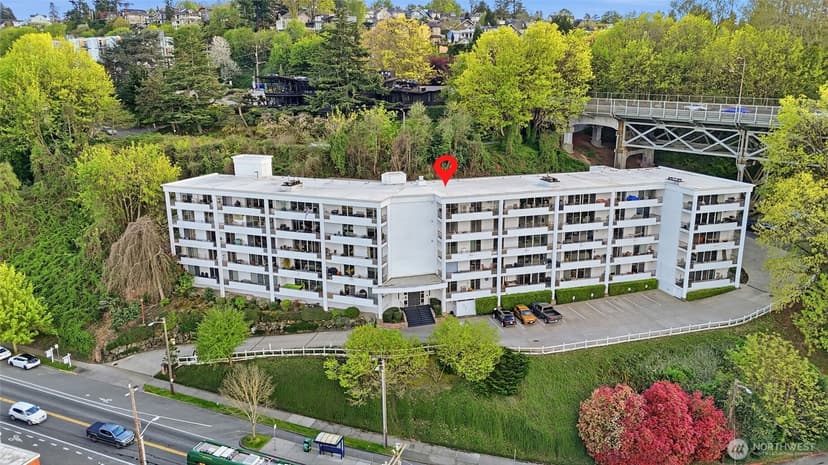 Property photo for 2565 Dexter Avenue N #103, Seattle photo 37