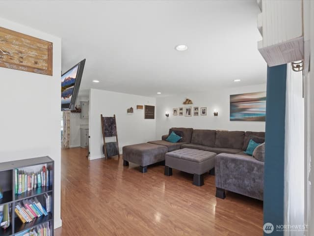 Property photo for 14521 54th Drive NE, Marysville photo 4
