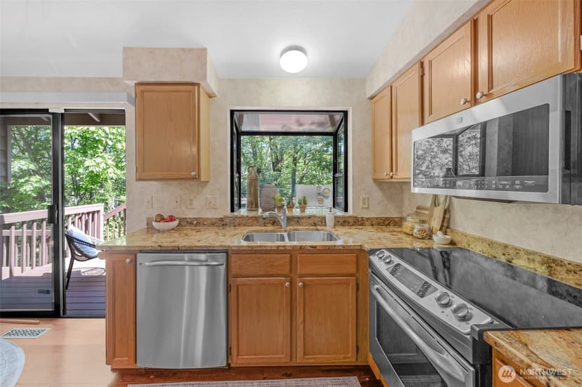 Property photo for 5513 104th Place SW, Mukilteo photo 11