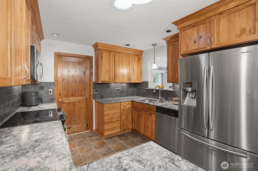 Property photo for 3202 Crystal Springs Road W, University Place photo 11