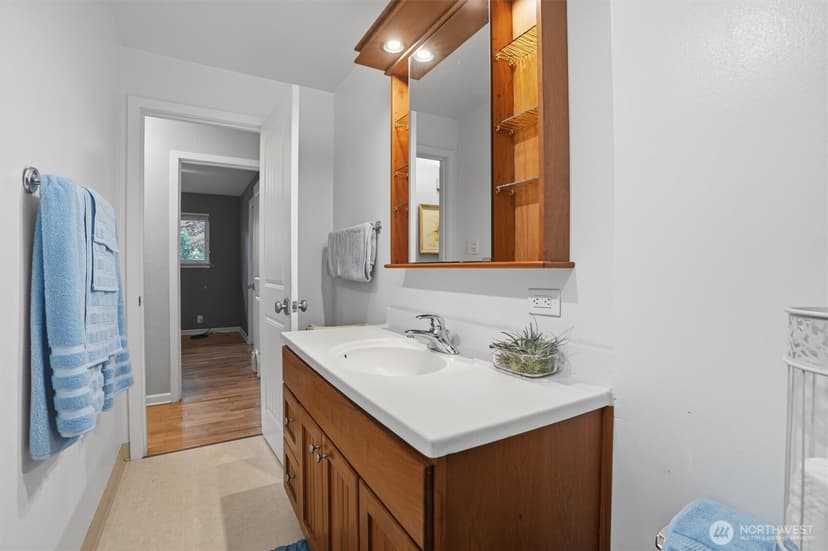 Property photo for 3202 Crystal Springs Road W, University Place photo 16