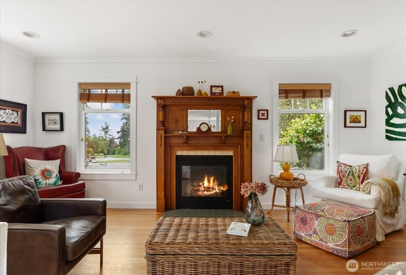 Property photo for 974 Woodside Lane, Langley photo 5