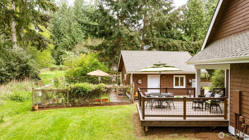 Property photo for 974 Woodside Lane, Langley photo 30