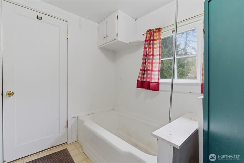 Property photo for 6557 Cultus Bay Road, Clinton photo 19