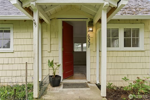 Property photo for 6557 Cultus Bay Road, Clinton