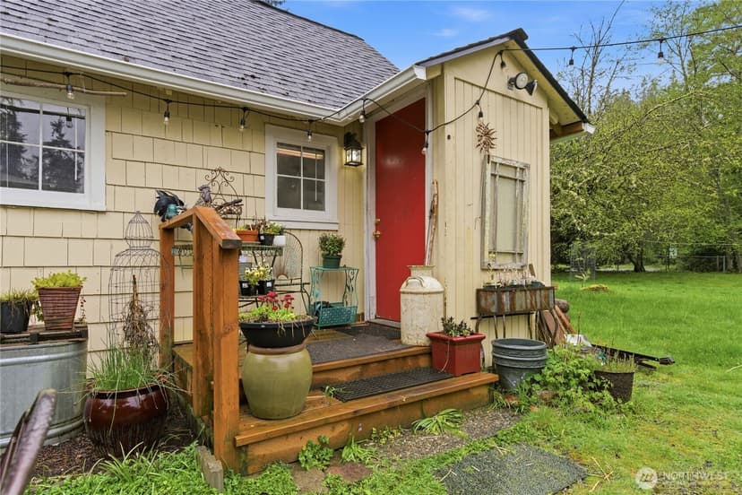 Property photo for 6557 Cultus Bay Road, Clinton photo 25