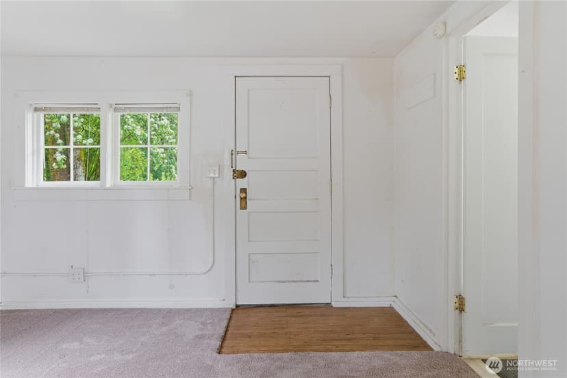 Property photo for 6557 Cultus Bay Road, Clinton photo 9