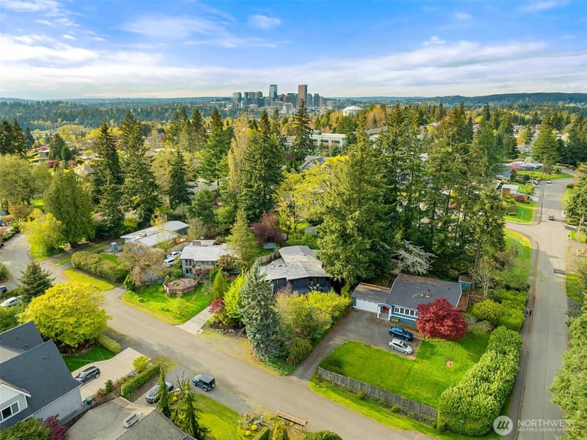 Property photo for 12334 SE 23rd Place, Bellevue photo 31