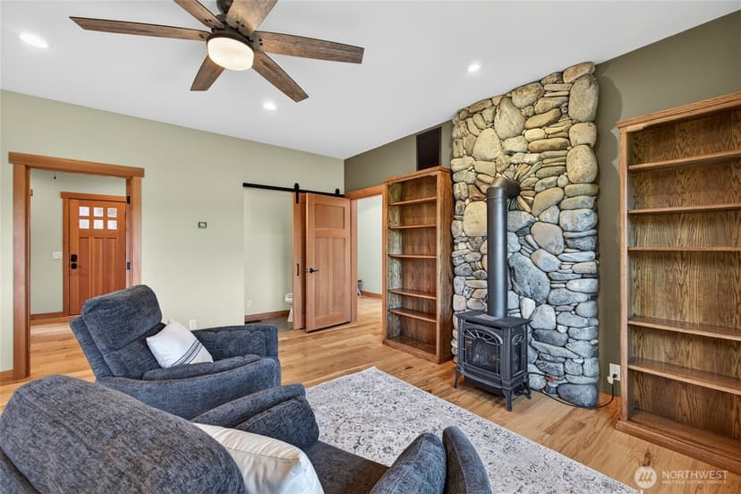 Property photo for 215 Lois Lane, Leavenworth photo 23