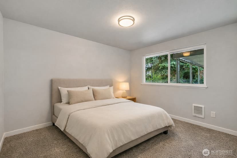 Property photo for 12833 9th Avenue SW, Burien photo 29