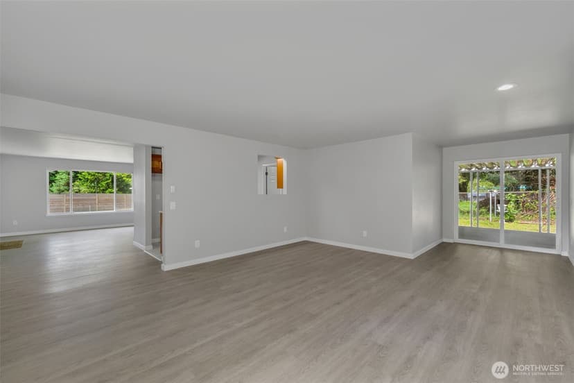 Property photo for 12833 9th Avenue SW, Burien photo 9