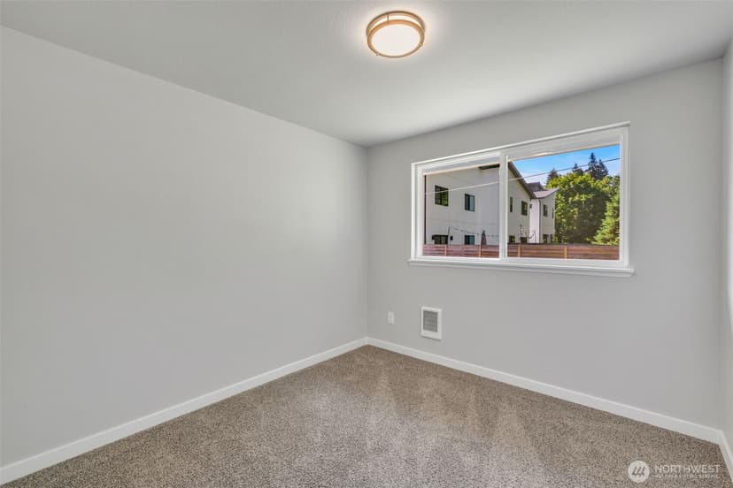 Property photo for 12833 9th Avenue SW, Burien photo 24