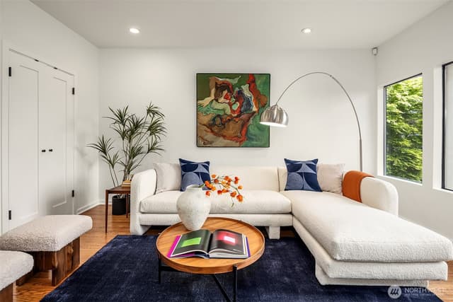 Property photo for 1419 McGilvra Boulevard E, Seattle photo 4