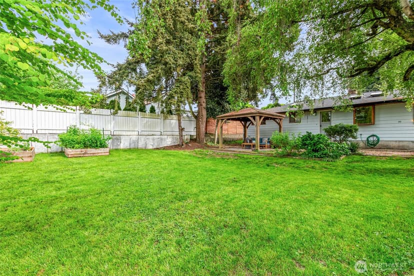 Property photo for 1109 Clinton Place, Everett photo 27