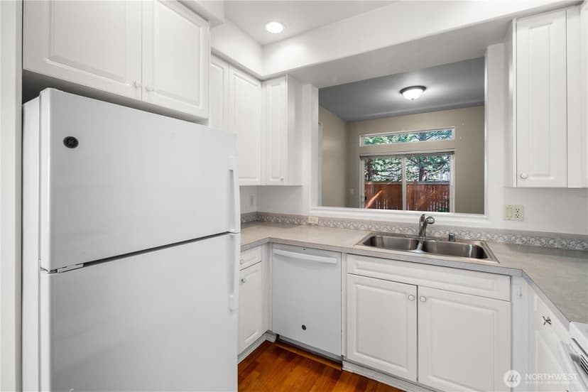 Property photo for 608 Chelan Place NE #C, Renton photo 6
