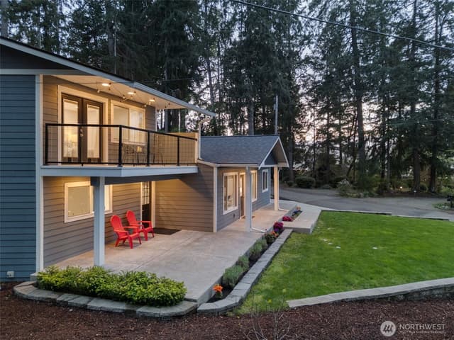Property photo for 3021 Marine Drive, Bremerton photo 4