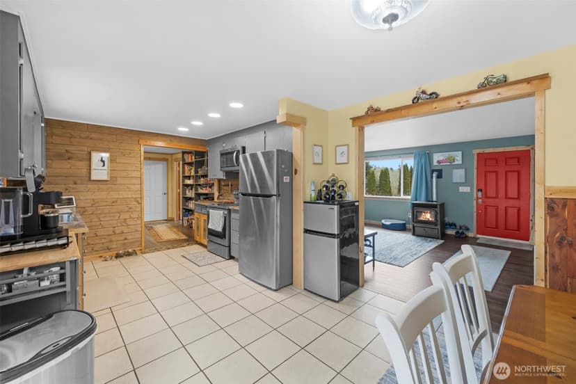 Property photo for 18002 19th Avenue NE, Arlington photo 14