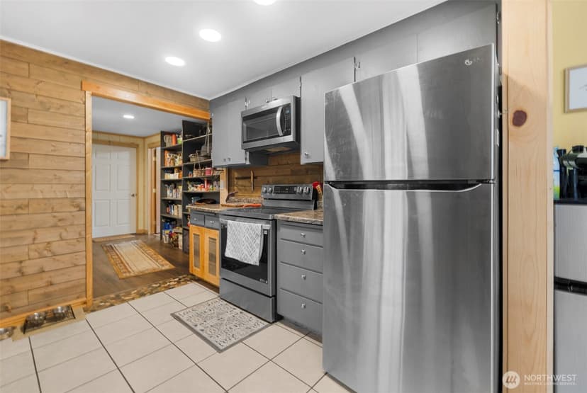Property photo for 18002 19th Avenue NE, Arlington photo 12