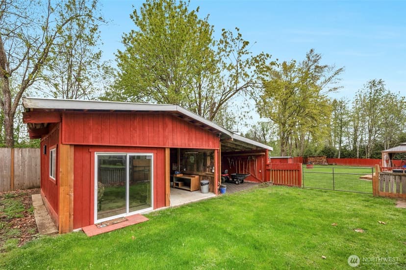 Property photo for 18002 19th Avenue NE, Arlington photo 33