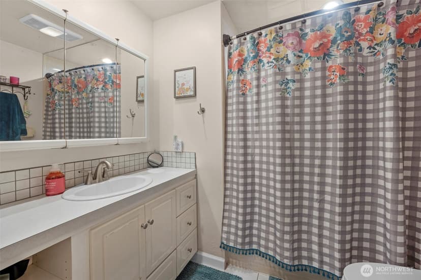 Property photo for 18002 19th Avenue NE, Arlington photo 20