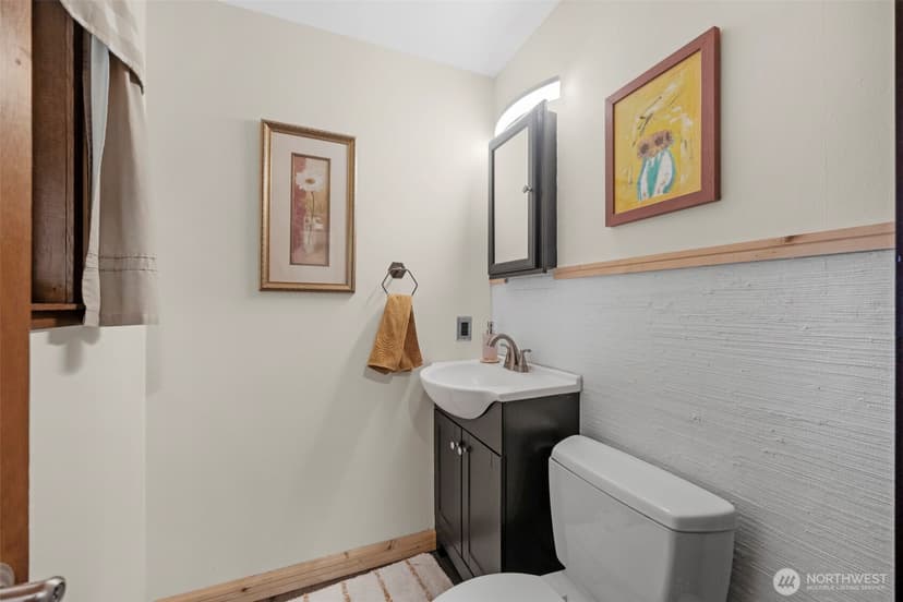 Property photo for 18002 19th Avenue NE, Arlington photo 21